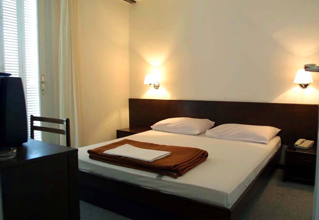 Hotel-Adriatic-Omisalj-soba-1