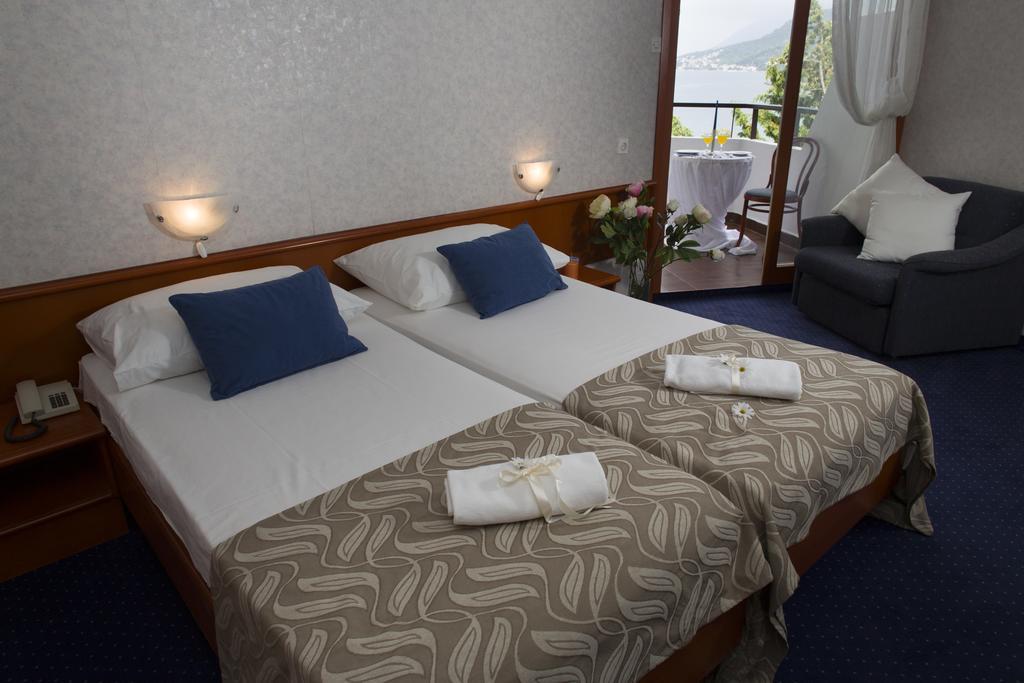 Ljetovanje-Makarska-rivijera-Adriatiq-hotel-Laguna-soba-1